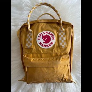 Fjallraven mini Kanken backpack GUC